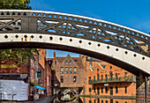 Bar Lodge Fußgängerbrücke, Gas Street Kanalbecken, Zentrum von Birmingham, England, Vereinigtes Königreich, Europa