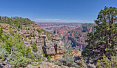 Blick auf die Klippen am Rande des Naji Point am Nordrand des Grand Canyon National Park, UNESCO Weltkulturerbe, Arizona, Vereinigte Staaten von Amerika, Nordamerika