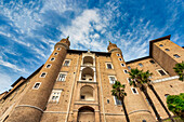 Palazzo Ducale, Old Town, UNESCO World Heritage Site, Urbino, Marche, Italy, Europe