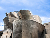 Mit Titan verkleidete Fassade, Guggenheim Museum, Architekt Frank Gehry, Bilbao, Baskenland, Spanien, Europa