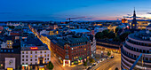 Blick auf den Osloer Dom und die Stadtsilhouette von oben in der Abenddämmerung, Oslo, Norwegen, Skandinavien, Europa