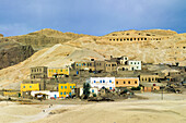 Village of the foothills on the west bank of the Nile river, Thebes, Egypt, North Africa, Africa