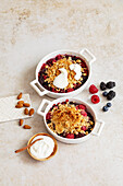 Berry crumble with almond and amaranth crumble