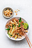 Bami Goreng mit Hähnchen