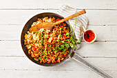 Pepper and mince oat pan with ajvar