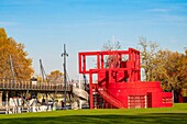 Frankreich, Paris, Parc de la Villette im Herbst, ein Wahnsinn