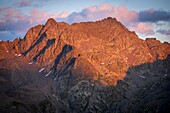 Frankreich, Alpes-Maritimes, Nationalpark Mercantour, der Mont Vallonnet (2942m) und die Cimes de Vens (2955m)