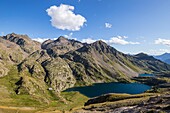 Frankreich, Alpes-Maritimes, Nationalpark Mercantour, die CAF-Hütte (2380m) und der große See (2325m) der Venser Seen