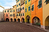 Italien, Ligurien, Provinz La Spezia, Bergdorf Varese Ligure, Borgorotondo