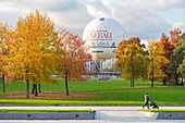 France, Paris, André Citroën Park in autumn and the atmospheric balloon