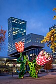 Frankreich, Nord, Lille, Stadtteil Euralille, Esplanade Francois Mitterrand, Shangri-La Tulips, permanente Skulptur von Yayoi Kusama