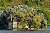 Frankreich, Corrèze, Lissac-sur-Couze, die Mühle von Lissac am Causse-See