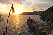 Italien, Ligurien, Nationalpark Cinque Terre, von der UNESCO zum Weltkulturerbe erklärt, Dorf Vernazza