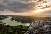 Austria, Lower Austria, Hainburg an der Donau, hike overlooking the Danube