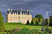 Frankreich, Hauts de Seine, Sceaux, der Park und das Schloss mit dem Museum der Ile de France