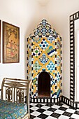 Marokko, Essaouira, Riad Salut Maroc, Geschichte: Exzentrisches, künstlerisches Rendezvous in einem überdrehten Riad