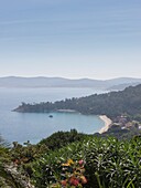 Frankreich, Le Lavandou, Cap Negre, Architektenhaus, Geschichte: Die ganze Kontrolle der Elemente mit Blick auf das Meer