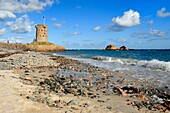 Vereinigtes Königreich, Kanalinseln, Jersey, Gemeinde St. Clement, Jersey Round Tower at Le Hocq