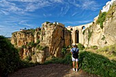 Spain, Andalusia, Malaga Province, Ronda, white villages road (Ruta de los Pueblos Blancos), perched village on a rocky spur and the Puente Nuevo (New Bridge)