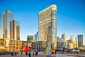 Frankreich, Hauts de Seine, La Defense, Geschäftsviertel, Die rote Spinne von Alexander Calder