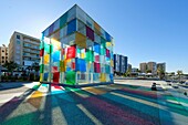 Spanien, Andalusien, Costa del Sol, Málaga, Das Kunstzentrum Pompidou, der Kubus von Daniel Buren