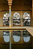 Spanien, Andalusien, Granada, der Alhambra-Palast, von der UNESCO zum Weltkulturerbe erklärt, zwischen dem 13. und 14. Jahrhundert von der Nasriden-Dynastie erbaut, islamische Architektur, Jardines del Partal