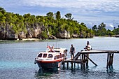 Indonesien, Papua, Raja Ampat, Küstendorf Yenbuba