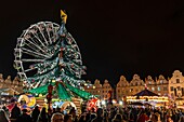 Frankreich, Pas-de-Calais (62), Arras, der Weihnachtsmarkt auf dem Grand'Place gilt als einer der schönsten in Nordfrankreich