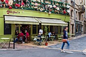 France, Gironde, Bordeaux, area listed as World Heritage by UNESCO, rue du Pas-Saint-Georges, terrace of Le Michel's cafe