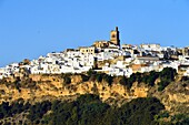 Spain, Andalusia, Cadiz Province, Arcos de la Frontera, White Villages route (Ruta de los Pueblos Blancos), the village on a rocky cliff, San Pedro church