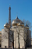 France, Paris, orthodox cathedral of the Holly Trinity in Quai Branly and the Eiffel tower in the background