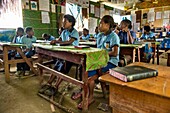 Papua New Guinea, Simbu Province, Kagaï village, in the classroom of the school