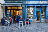 France, paris, the terrace of Cafe des Pasaules in Rue des Rosiers