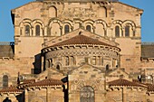 Frankreich, Puy de Dome, Issoire, romanische Kirche Saint Austremoine, am Fuße der Abtei Saint Austremoine