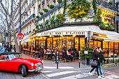 Frankreich, Paris, Stadtteil Saint Germain des Près, das Cafe de Flore zur Weihnachtszeit