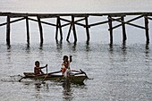 Indonesien, Papua, Raja Ampat, Küstendorf Yenbuba