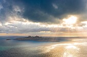 Frankreich, Bouches du Rhone, Marseille, Calanques-Nationalpark, Riou-Archipel an einem stürmischen Tag