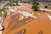 Kenia,Shaba Wildreservat,Ewaso Ngiro Fluss (Luftaufnahme) Maschine