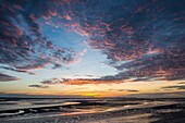 Frankreich,Somme,Baie de Somme,Le Crotoy,Dämmerung in der Bucht bei Ebbe vom Aussichtspunkt von Tourelles