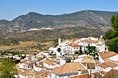 Spanien,Andalusien,Provinz Cadix,Zahara de la Sierra,Naturpark Sierra de Grazalema,Gesamtansicht des Dorfes,Ruta de los Pueblos Blancos (Straße der weißen Dörfer),Kapelle San Juan de Letran