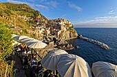 Italy, Liguria, La Spezia province, Cinque Terre National Park, listed as World Heritage by UNESCO, Manarola village, Nessun Dorma restaurant bar