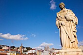 Portugal,Lissabon,Largo de Portas do Sol,Statue des Heiligen Vinzenz