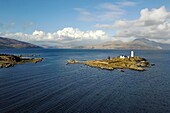 Vereinigtes Königreich,Schottland,Highlands,Hebriden,Isle of Skye,Sleat Peninsula,Sleat Strait,Ornsay Island,Ornsay Lighthouse (Luftaufnahme)