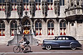 Netherlands, Zeeland province, Walcheren, Middleburg, Town hall rebuilt in the 16th century, one of the most accomplished examples of flamboyant Brabant Gothic. Roosevelt Academy Headquarters