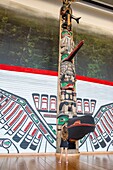 Canada, Quebec province, Outaouais region, Gatineau, the Canadian museum of History, formerly the Canadian museum of Civilization, the Grand Hall and its collection of totem poles