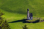 Italien,Trentino-Südtirol,Südtirol,Val di Funes,Ranui-Kirche,Dolomitengruppe Puez Geisler (Puez Geisler)