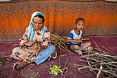 China, Xinjiang autonomous region, Hotan, traditional workshop to produce paper, from poplar's bark and gorse leaves