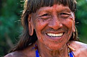 Ecuador, Orellana, Rio Cononaco, Portrait, the Huaorani are one of the last two tribes of hunter-gatherers who live in the heart of the rainforest of Ecuador