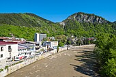 Georgien,Region Samtskhe-Javakheti,Ferienort Borjomi,Brücke über den Fluss Kura