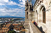 Schweiz,Genf,Altstadt,Kathedrale St. Pierre aus dem 13. Jahrhundert,seit 1535 die wichtigste protestantische Kirche,Blick vom Glockenturm auf die Stadt